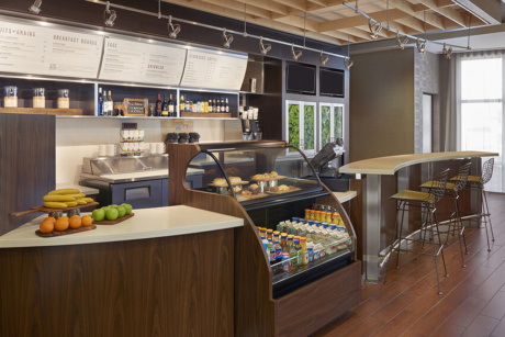 RS27066 CY YGKCY Bistro Bar scr
