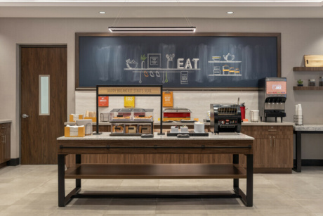 RS39142 BREAKFAST AREA scr