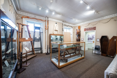 RS22350 Canadas Penitentiary Museum scr 1