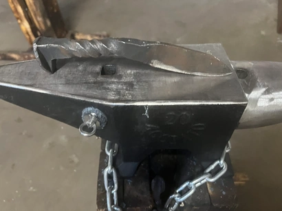 Rr spike knife and anvil 2025 04 30 040447 nbim