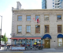 Standeasy Exterior