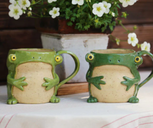 15 frog mug Apr25 Thi CH