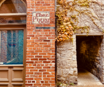 Chez Piggy exterior