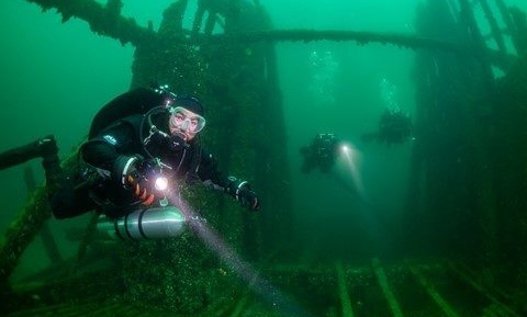 Dive Underwater